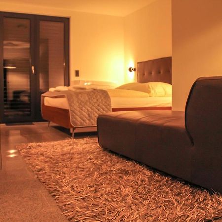 Bluestone Boarding Apartments Дюссельдорф Екстер'єр фото